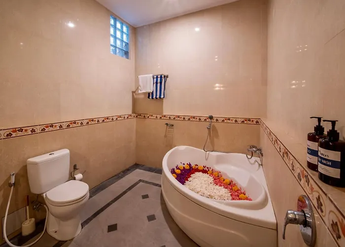 Bens Tunjung Two-bedroom With Private Pool Kuta Villa *